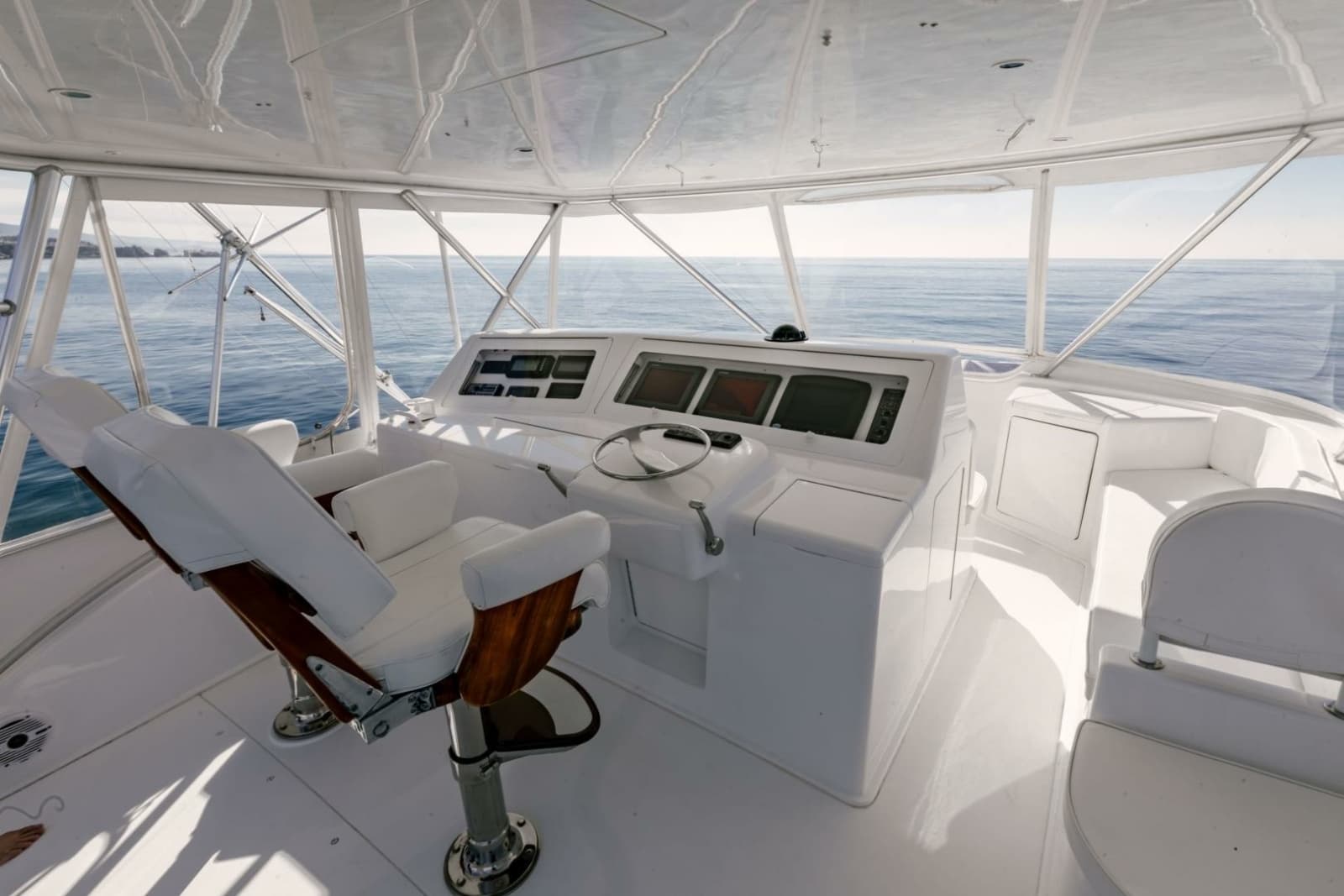 2003 Viking 56 Convertible - Photo 2