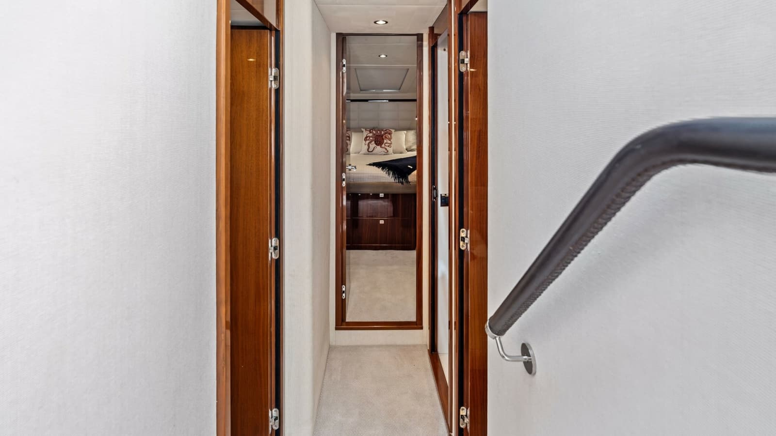 2016 Princess 64 Flybridge - Photo 45
