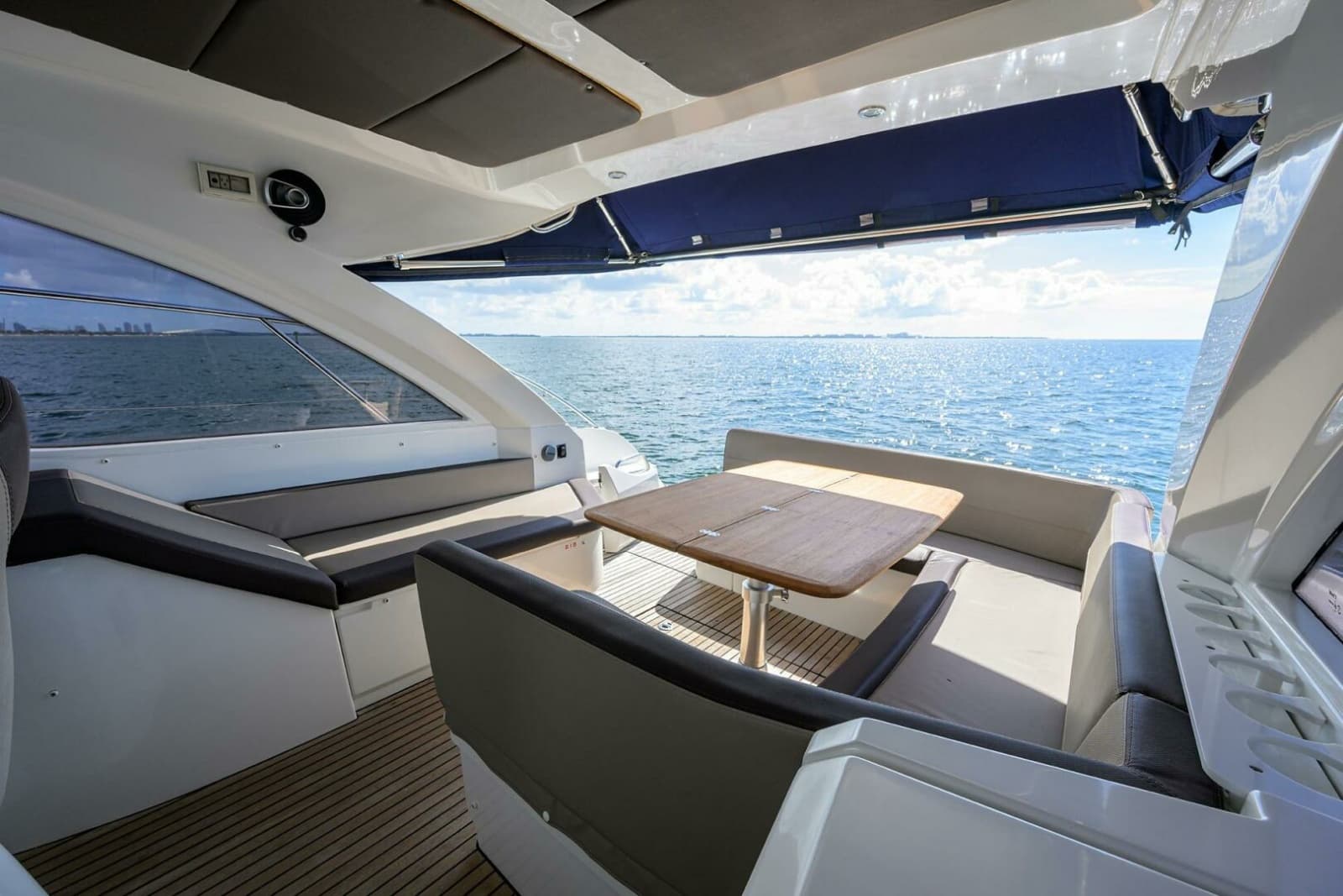 2015 Beneteau 38 GT - Photo 25