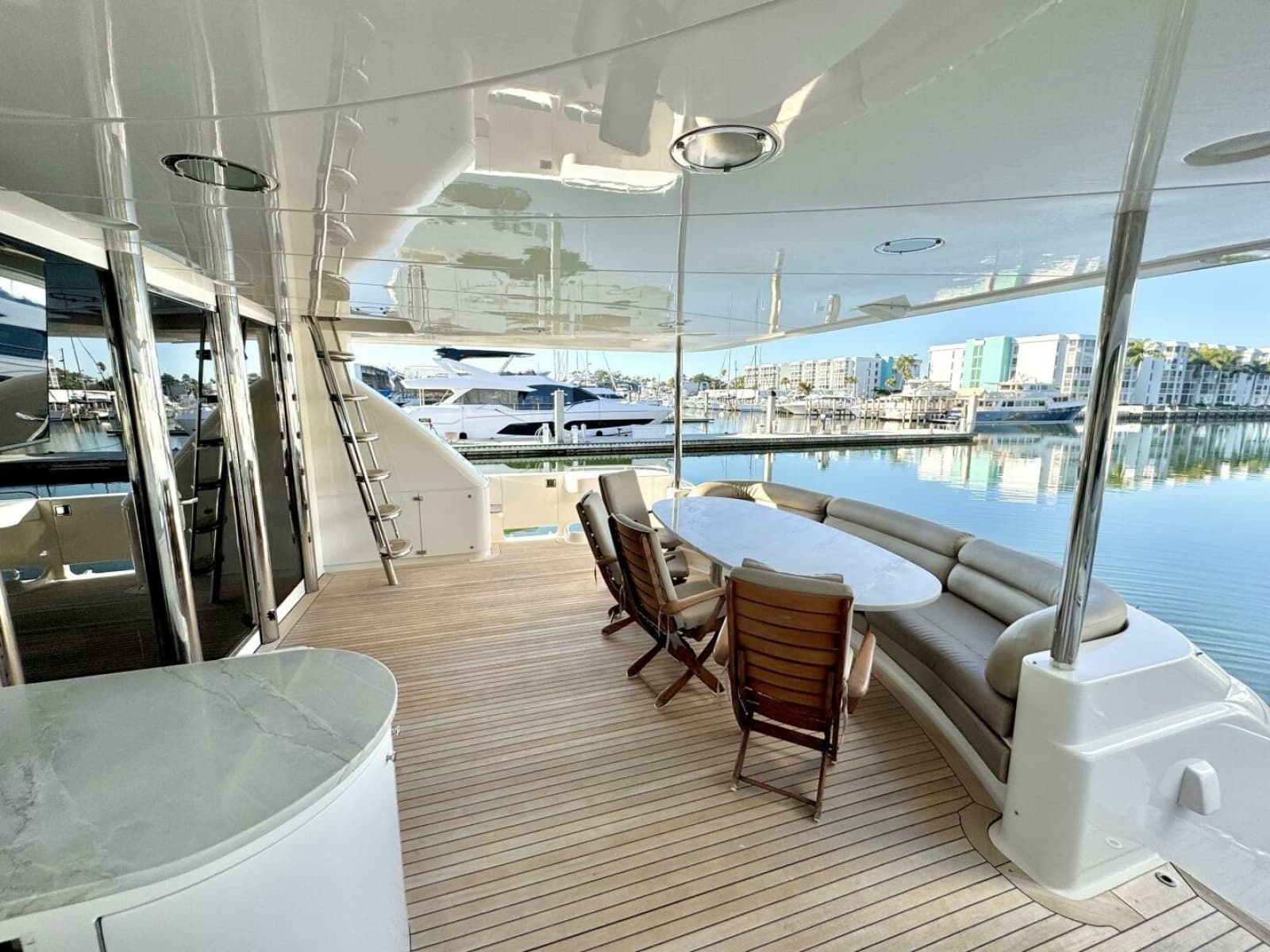 2001 Lazzara Yachts 94 Motor Yacht - Photo 109