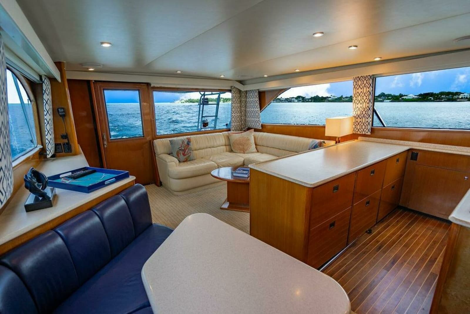 1999 Viking 55 Convertible - Photo 99