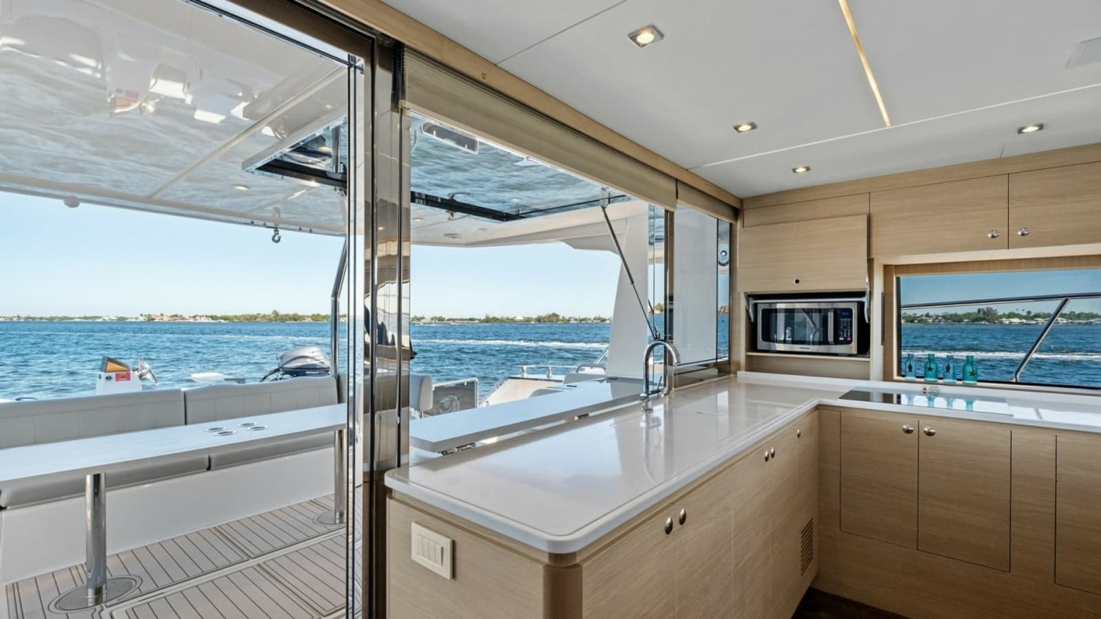 2022 Aquila 54 Yacht - Photo 18