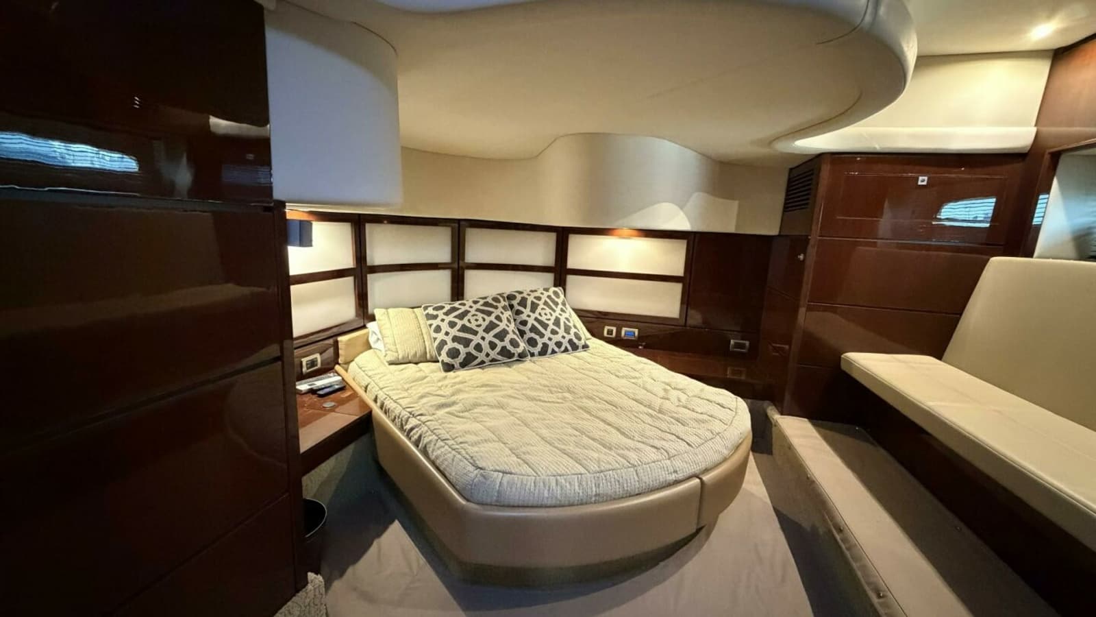 2008 Sea Ray 47 Sedan Bridge - Photo 23