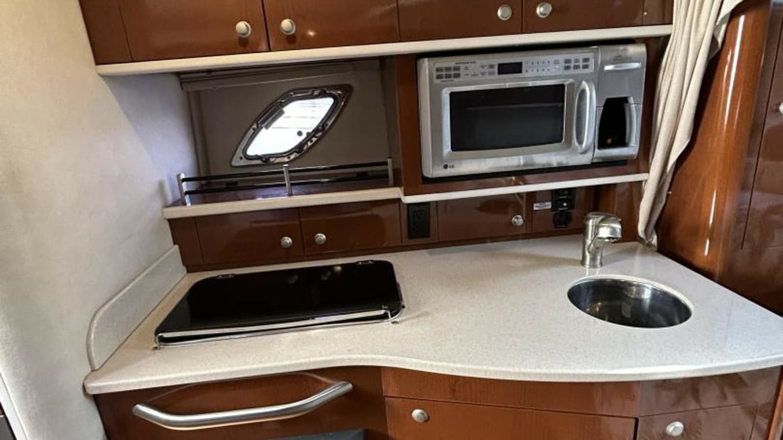 2009 Sea Ray 310 Sundancer - Photo 3
