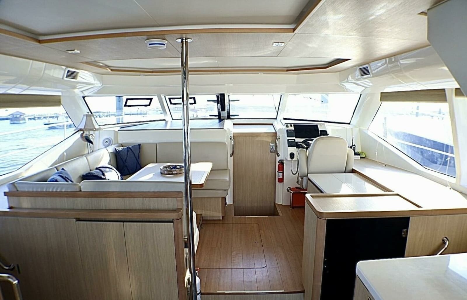 2018 Aquila 44 Yacht - Photo 3