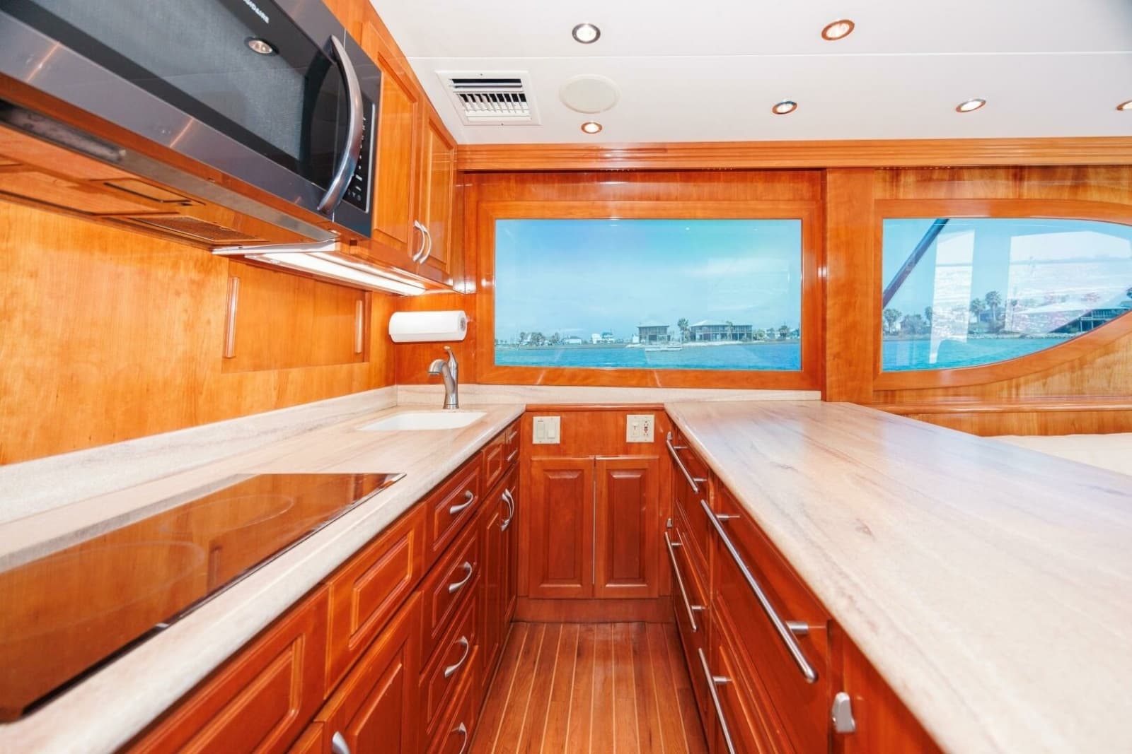 2002 Hatteras 50 Convertible - Photo 6