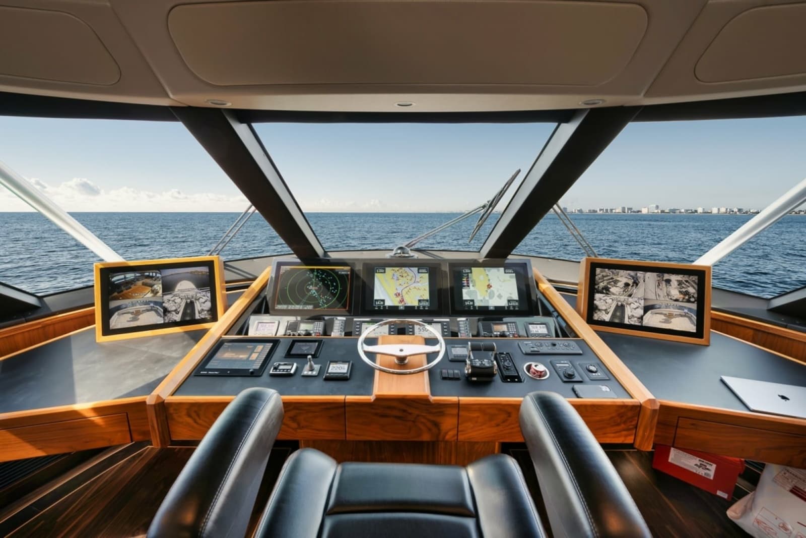 2016 Viking 92 Enclosed Bridge - Photo 5