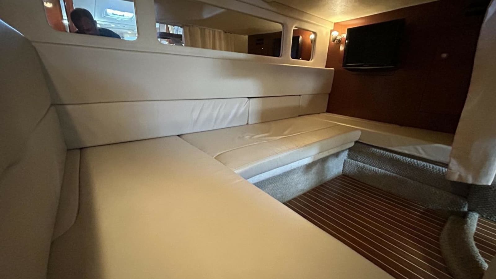 2009 Sea Ray 310 Sundancer - Photo 8