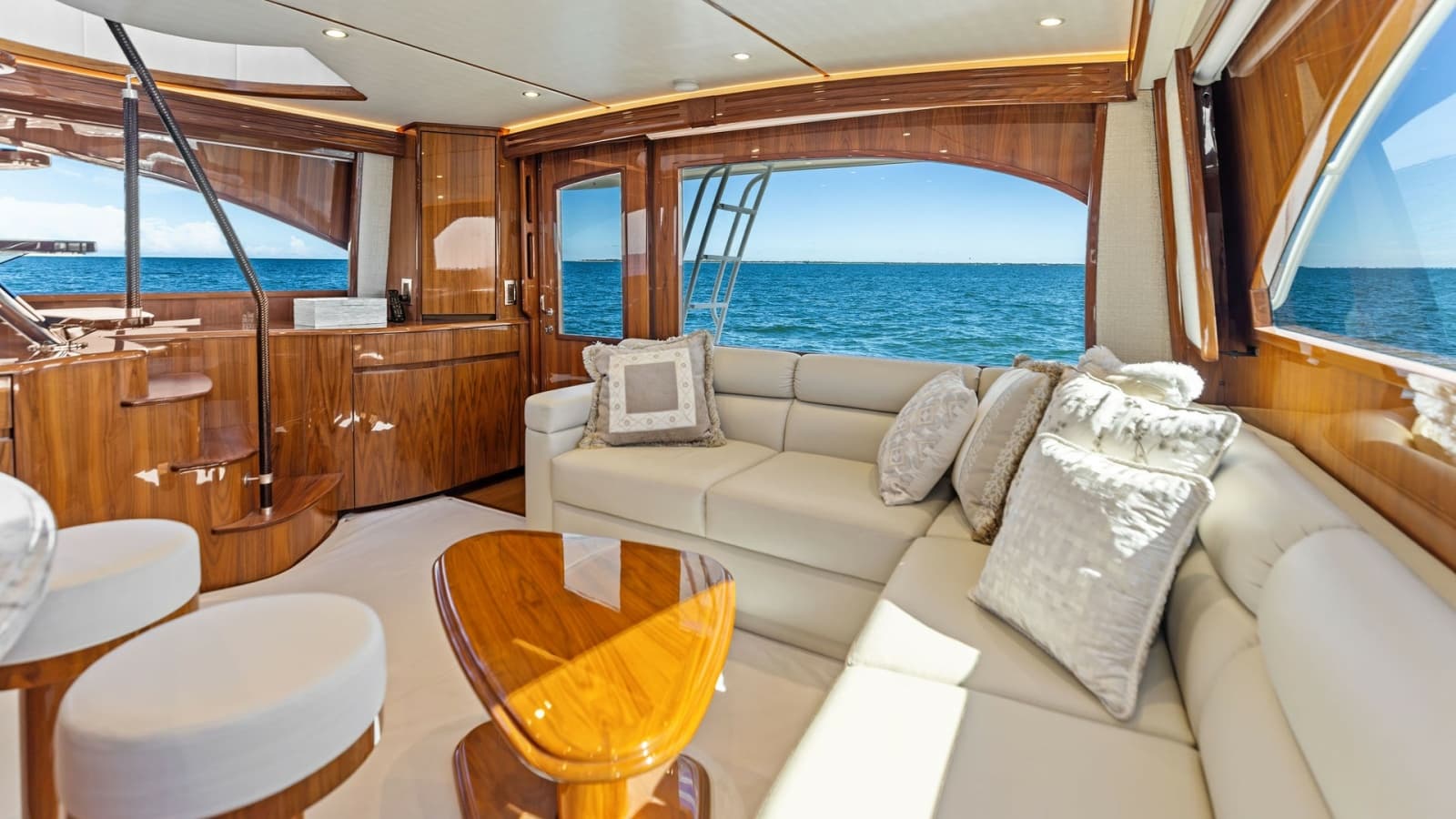 2018 Viking 62 Enclosed Bridge - Photo 17