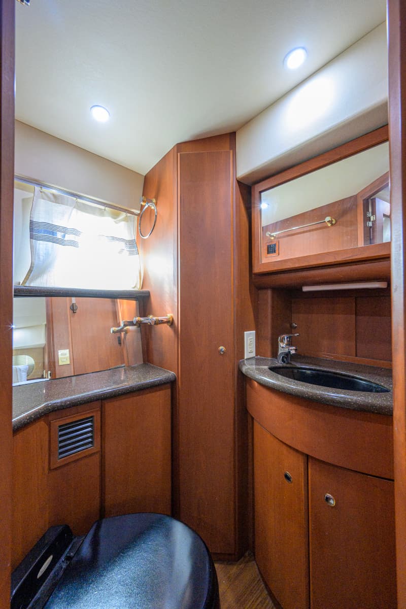 2005 Silverton 39 Motor Yacht - Photo 41
