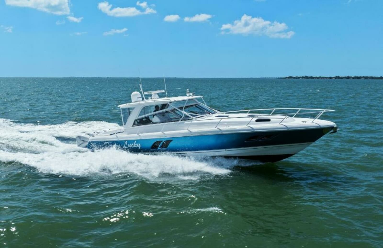2019 Intrepid 475 Sport Yacht - Photo 1