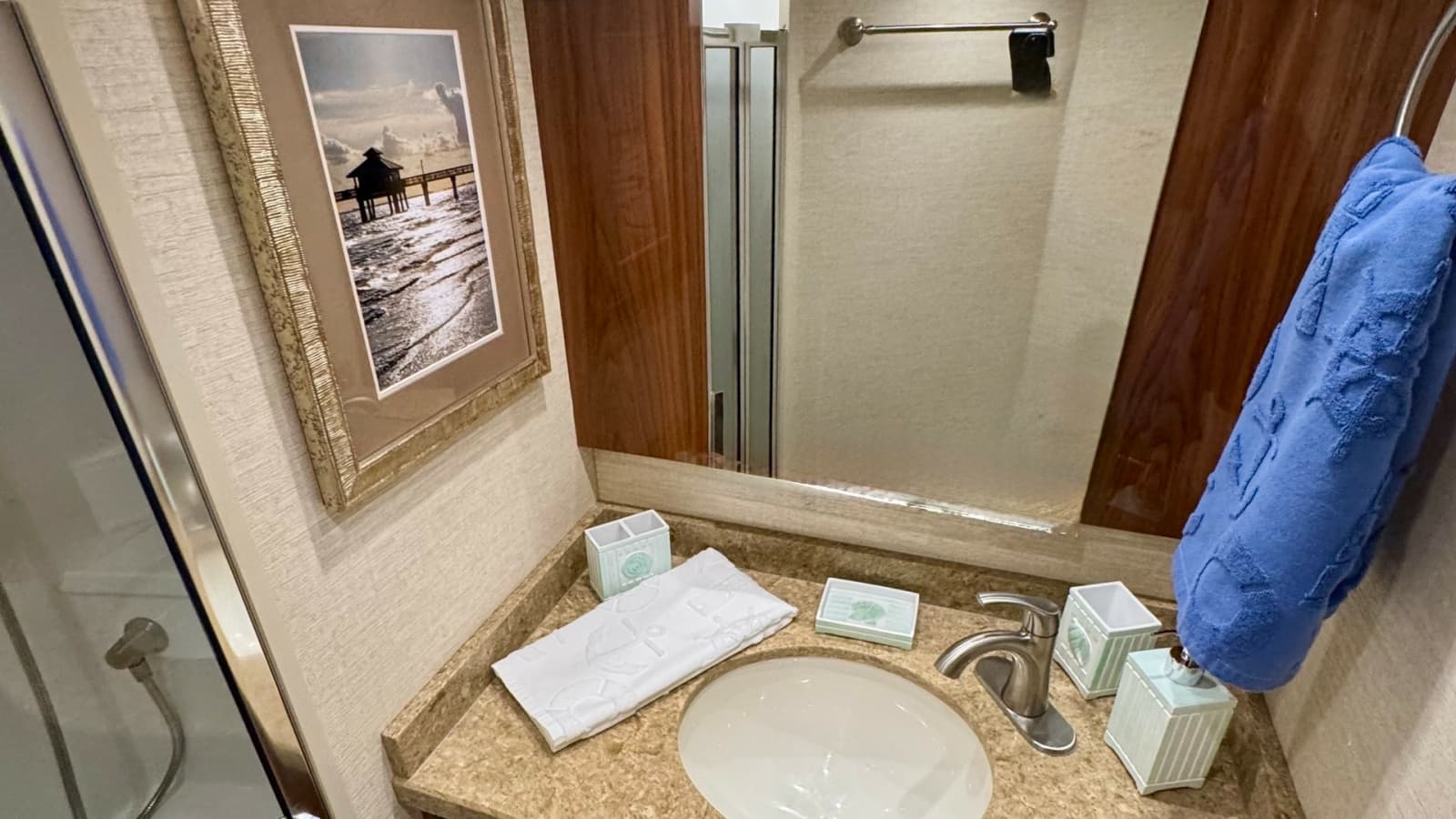 2021 Viking 48 Convertible - Photo 25