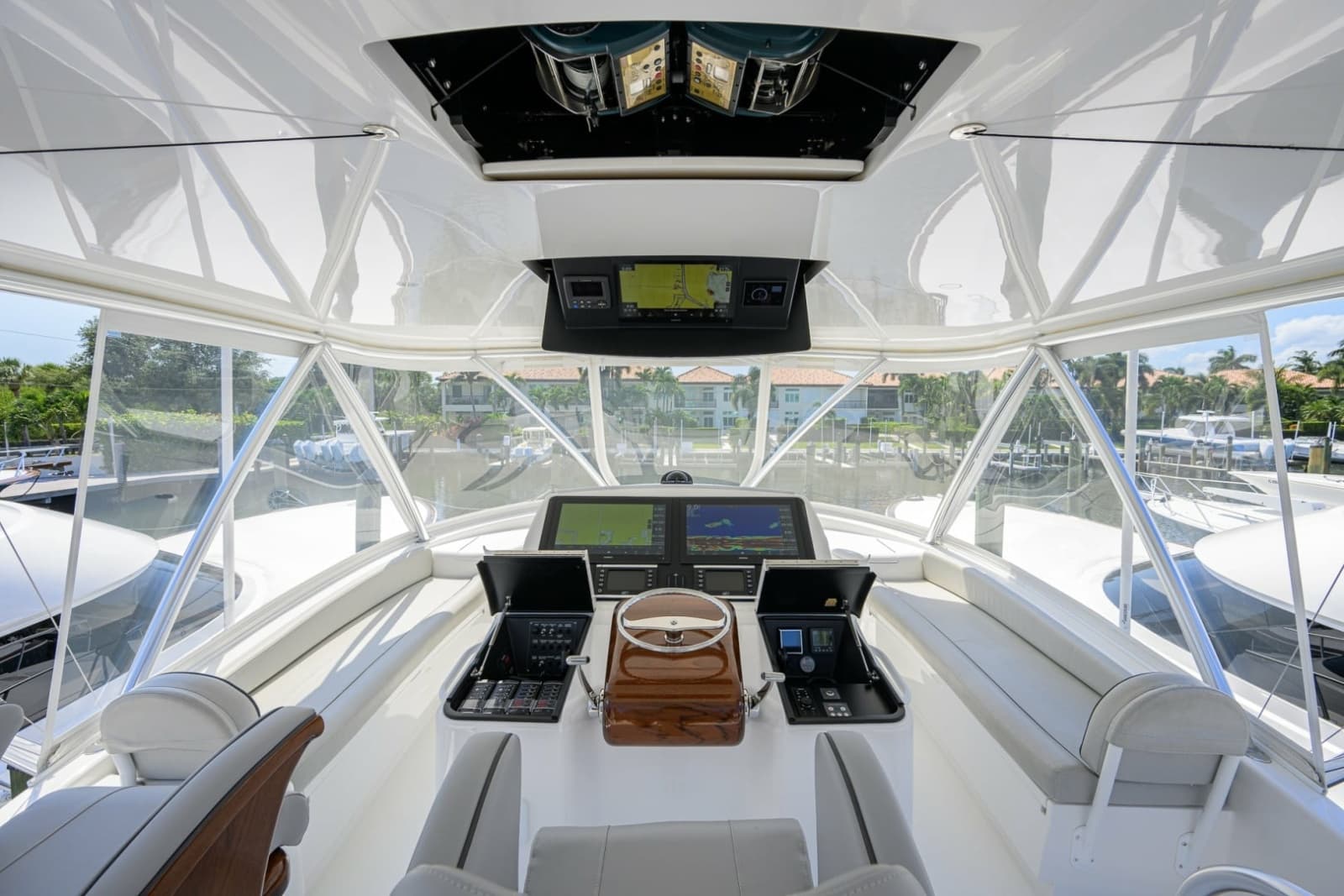 2021 Viking 58 Convertible - Photo 21