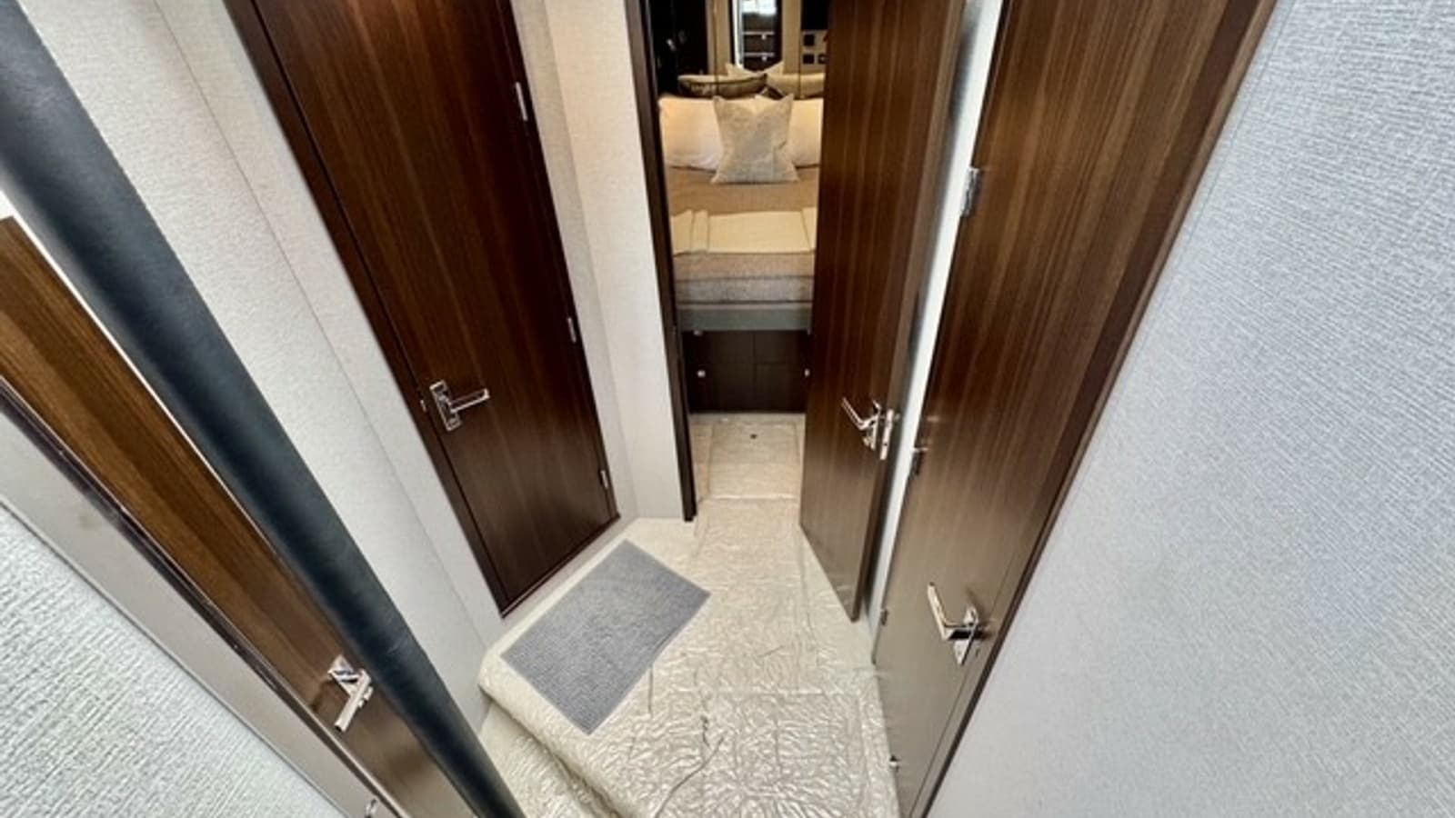 2023 Cruisers Yachts 50 Cantius - Photo 17