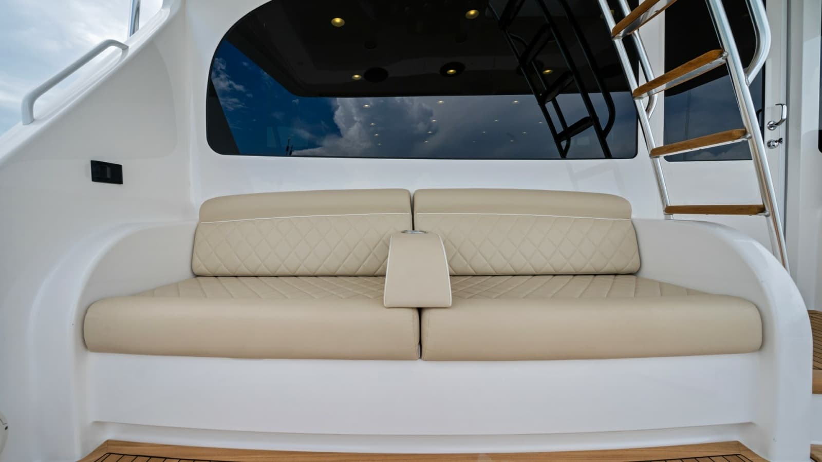 2021 Viking 72 Enclosed Bridge - Photo 63