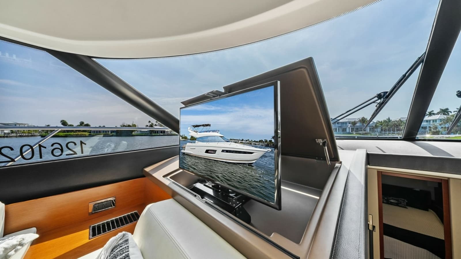 2015 Prestige 550 - Photo 34