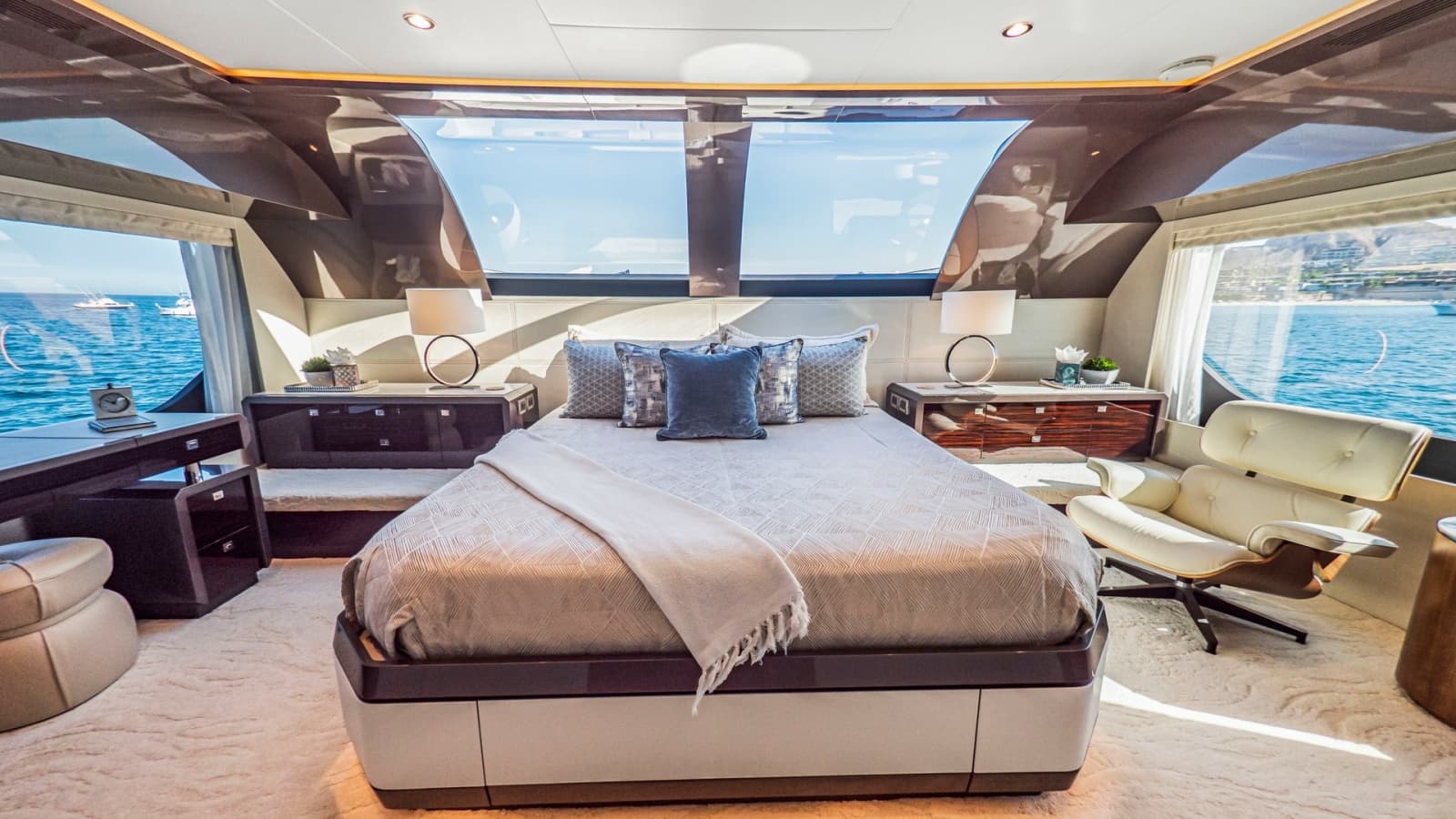 2024 Ocean Alexander 28E - Photo 17