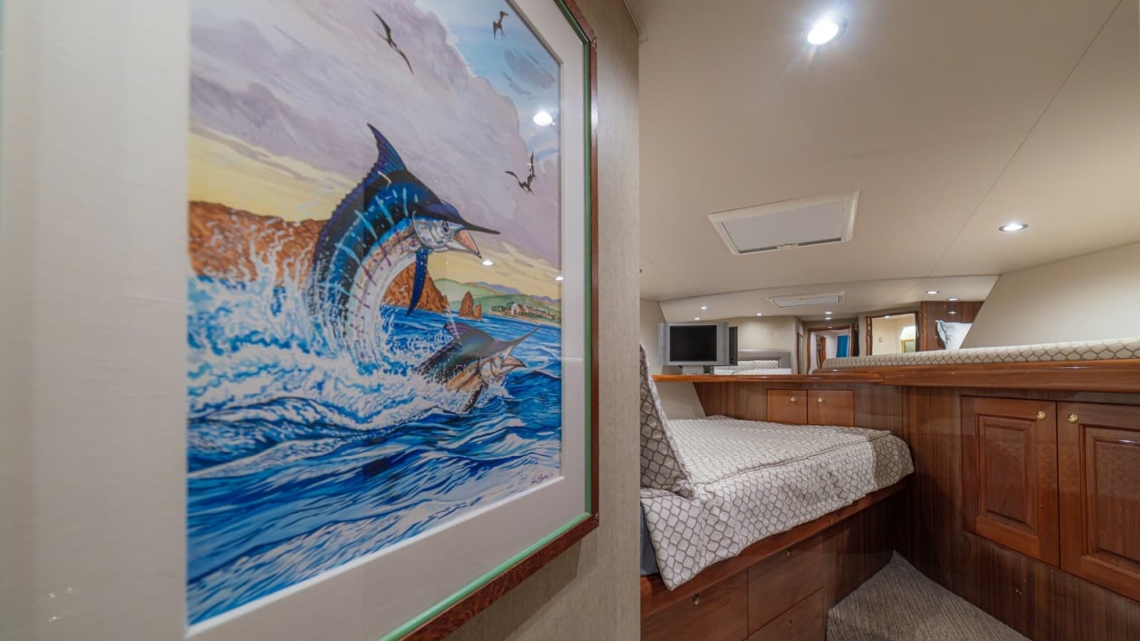 2005 Viking 61 Convertible - Photo 39