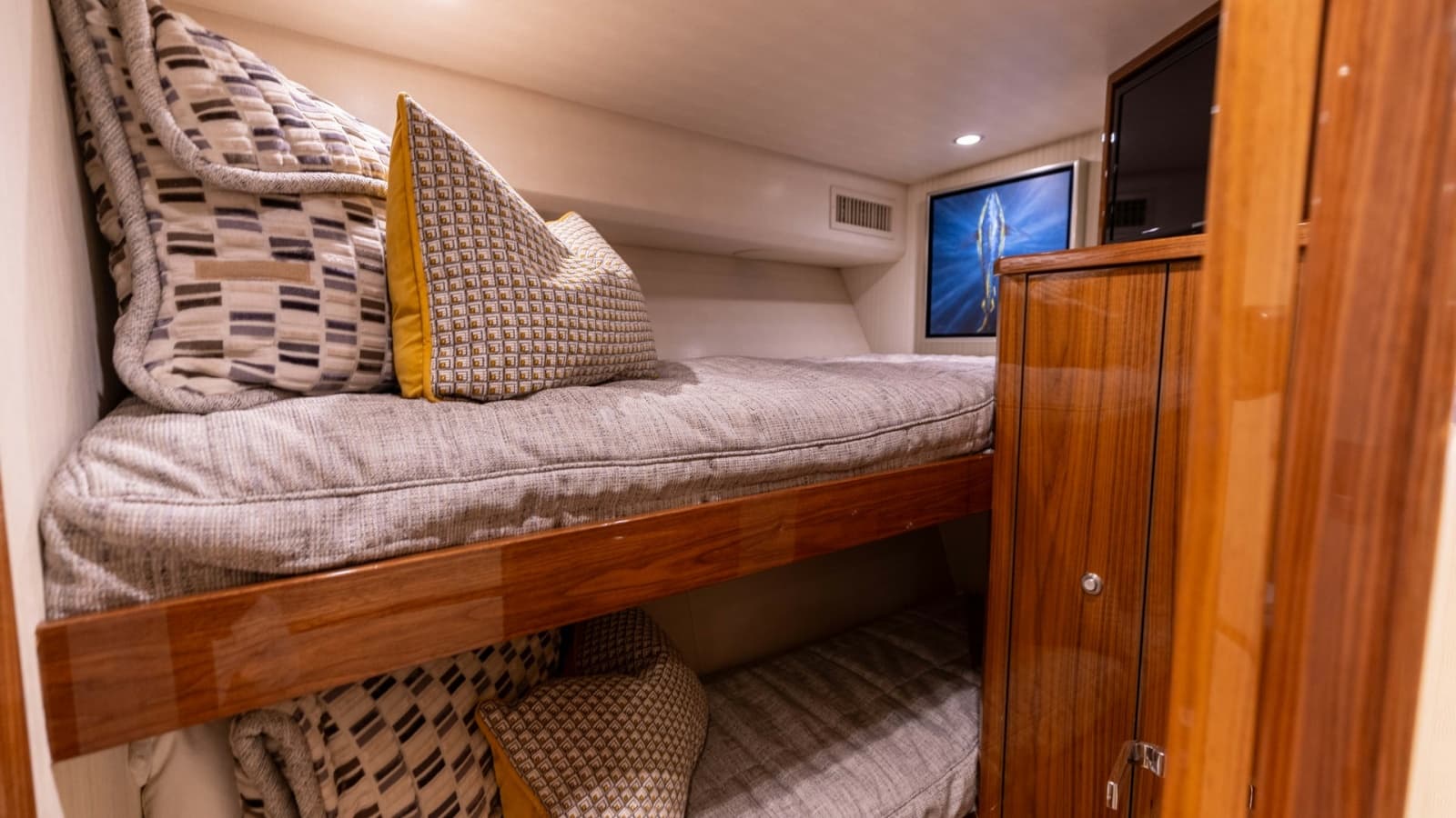 2019 Viking 68 Convertible - Photo 22