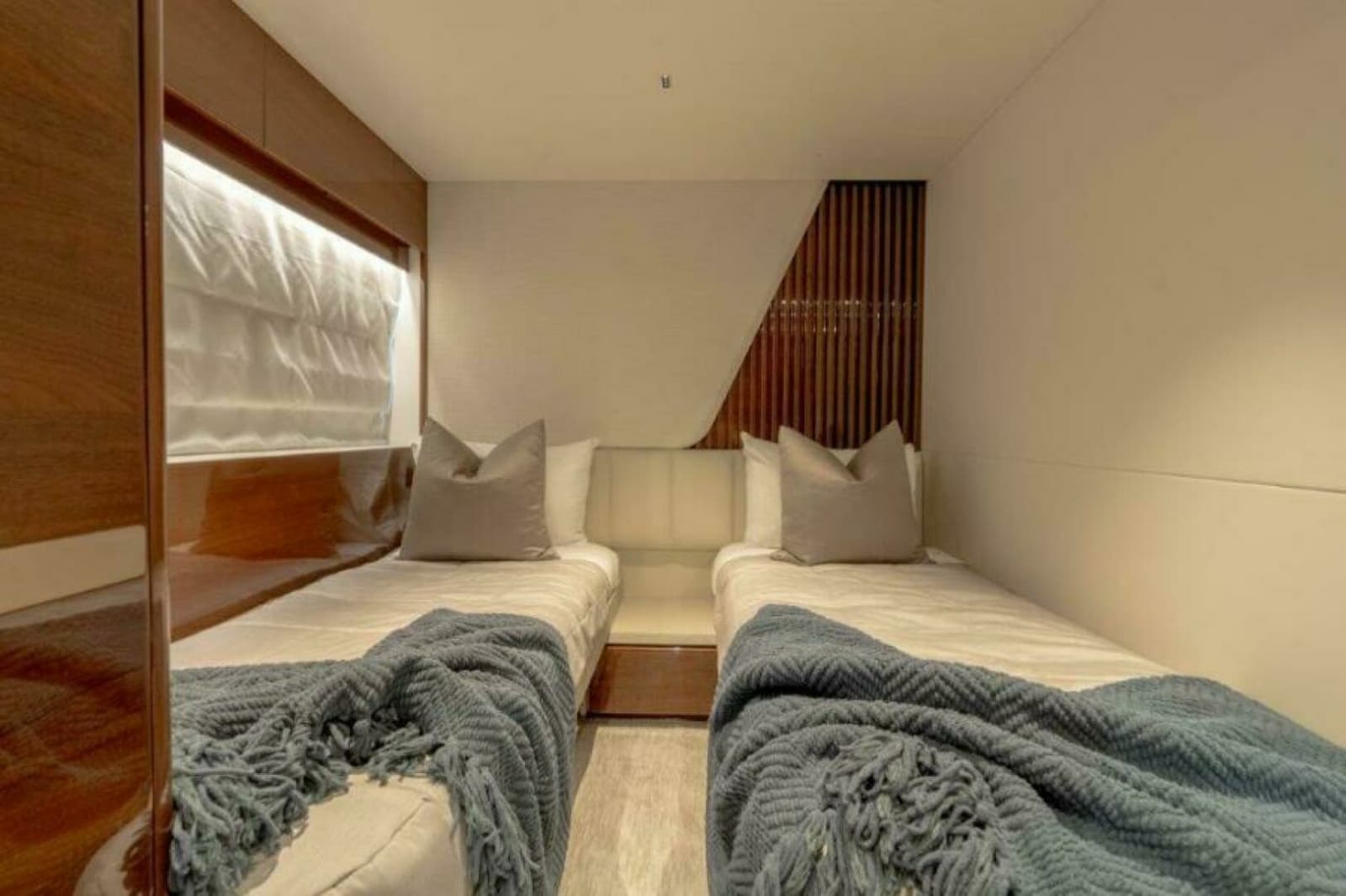 2019 Princess 85 Motor Yacht - Photo 18