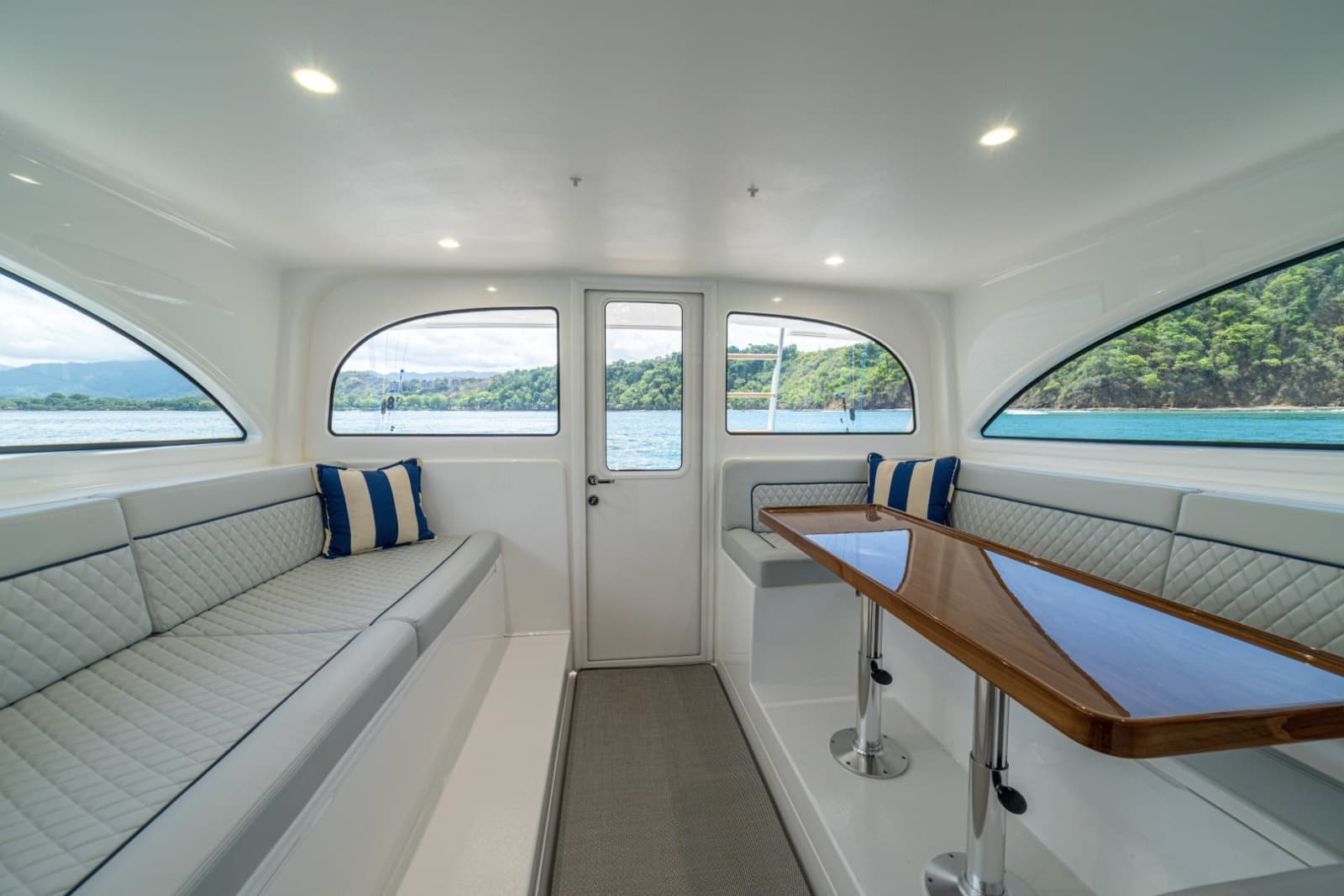2023 Viking 46 Billfish - Photo 4