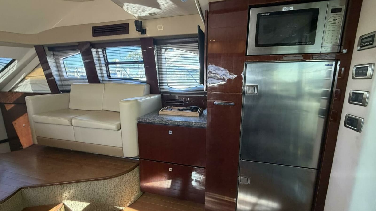 2008 Sea Ray 47 Sedan Bridge - Photo 19