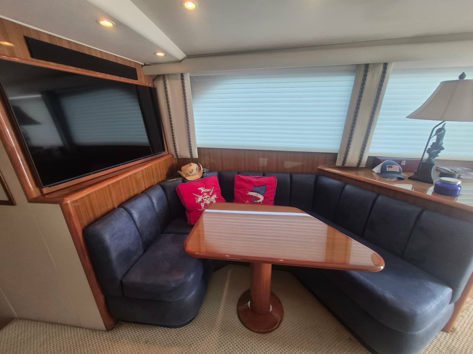 2006 Viking 56 Convertible - Photo 22