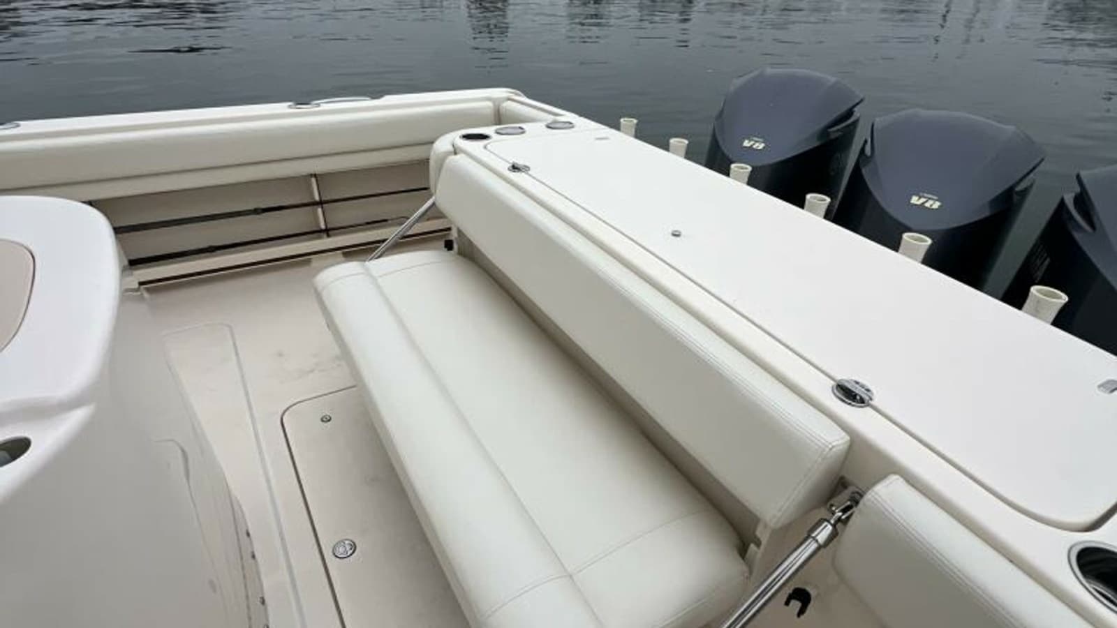 2018 Grady-White 370 Express - Photo 18