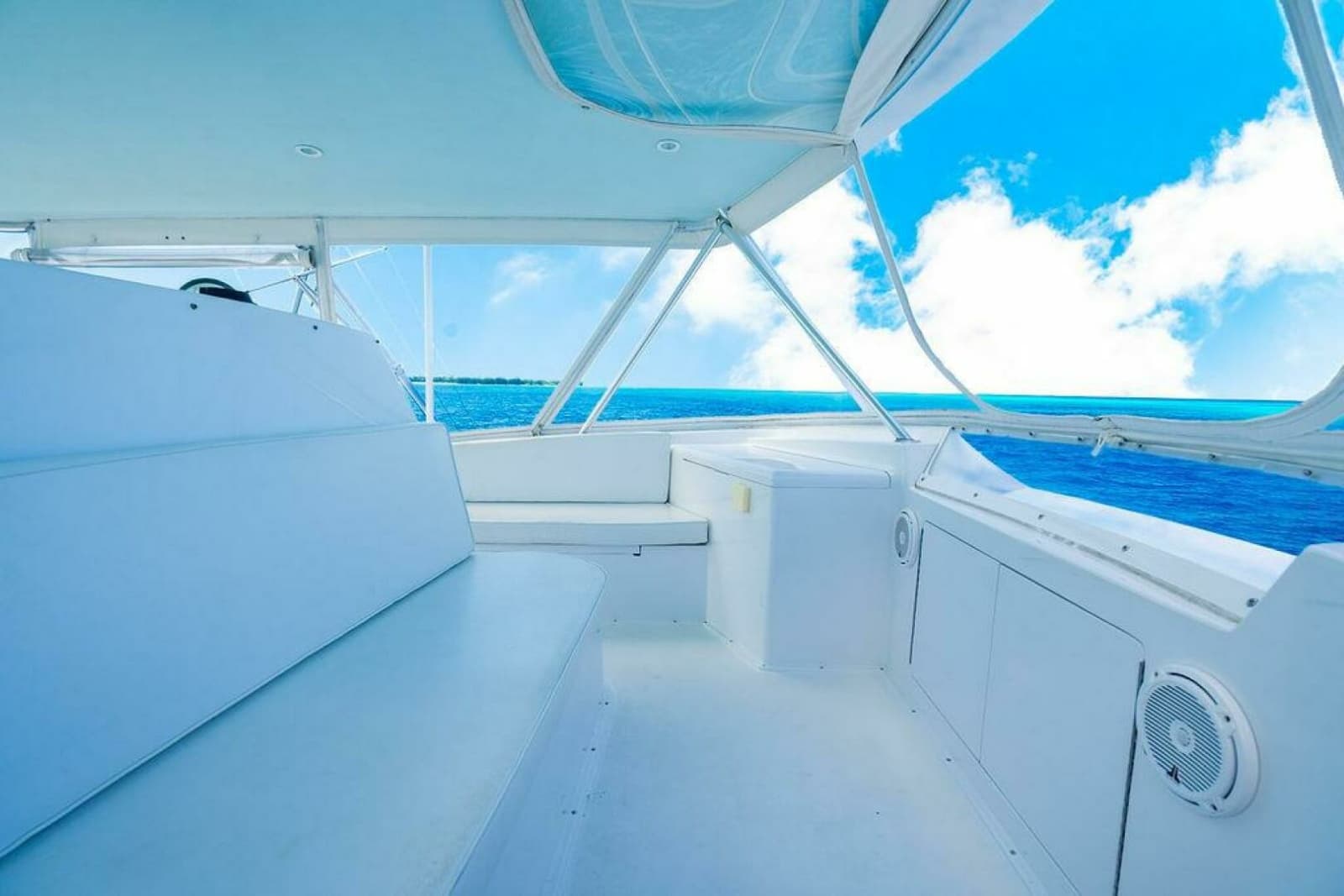 1999 Viking 55 Convertible - Photo 77