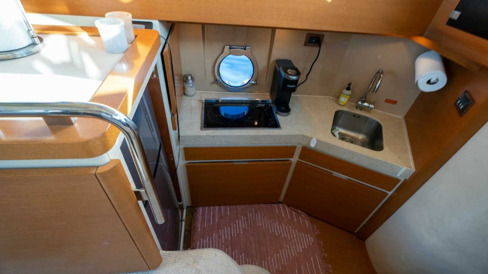 2013 Azimut 40 Flybridge - Photo 27
