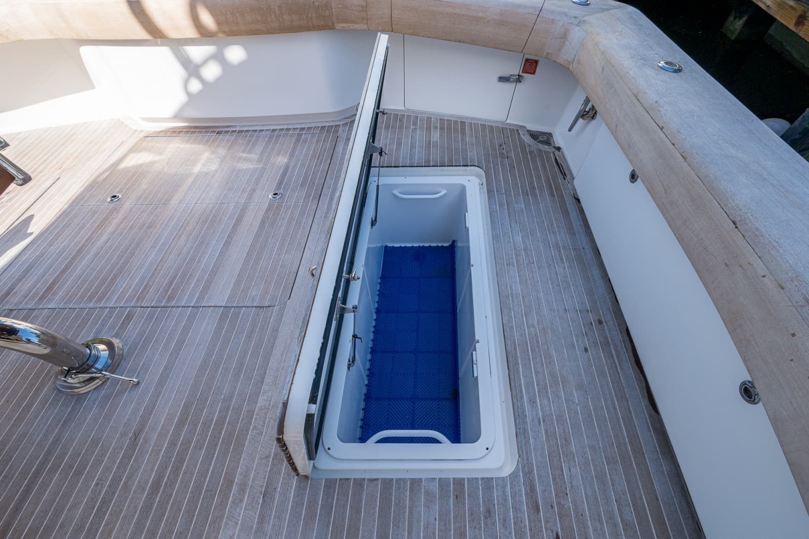 2011 Viking 76 Enclosed Bridge - Photo 15