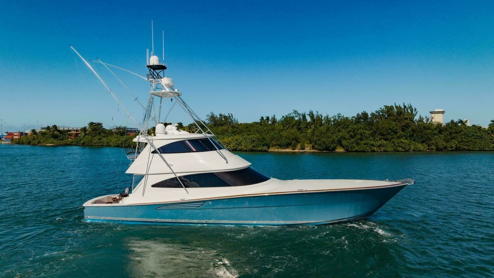 2020 Viking 72 Enclosed Bridge - Photo 76