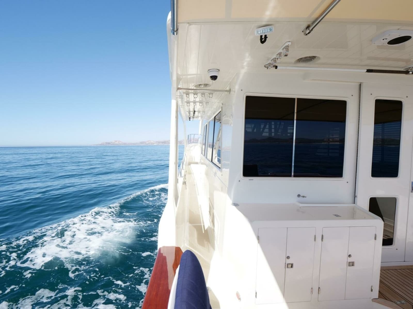 2000 Offshore Yachts 62 Pilothouse - Photo 51
