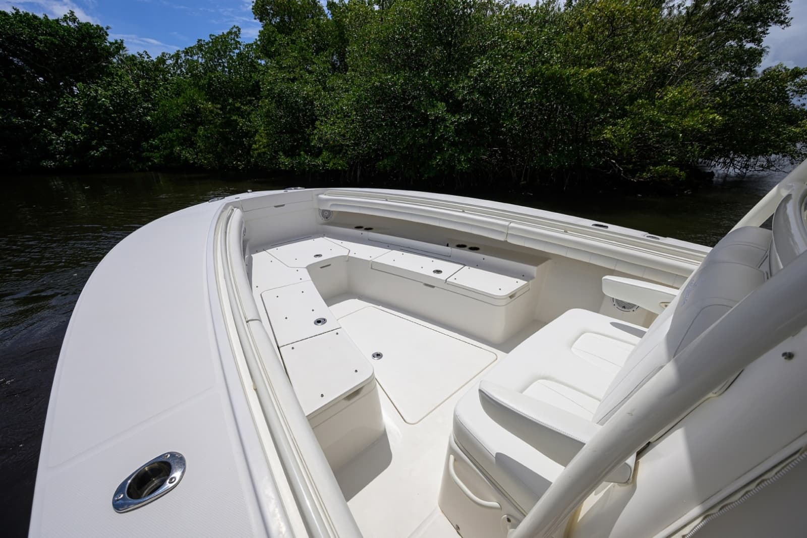 2019 Regulator 31 Center Console - Photo 13