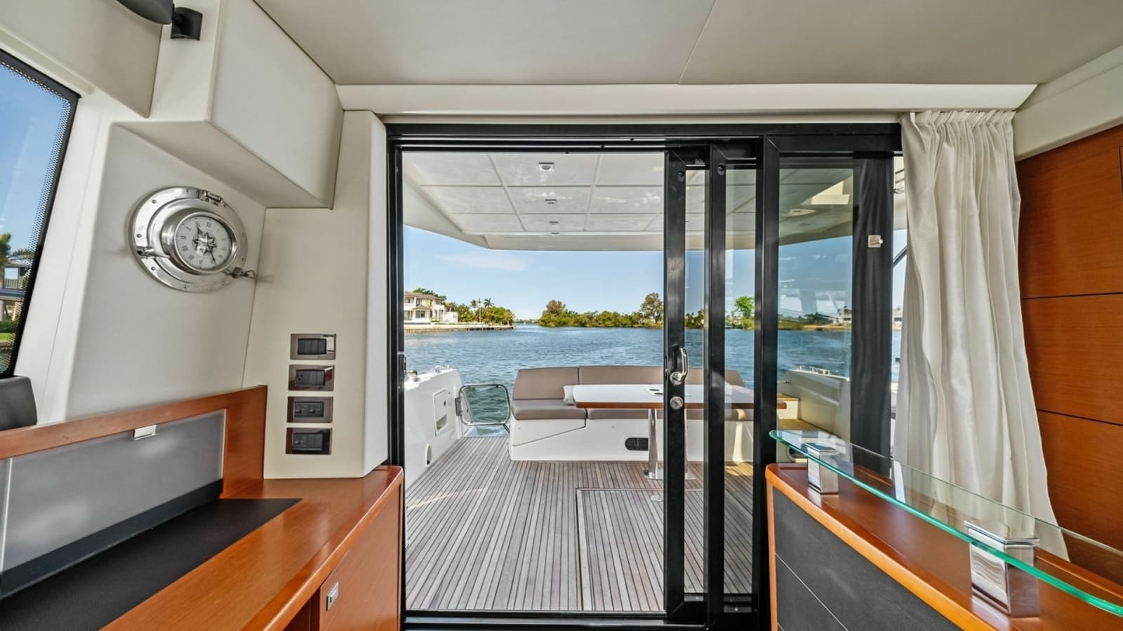 2015 Prestige 550 - Photo 22