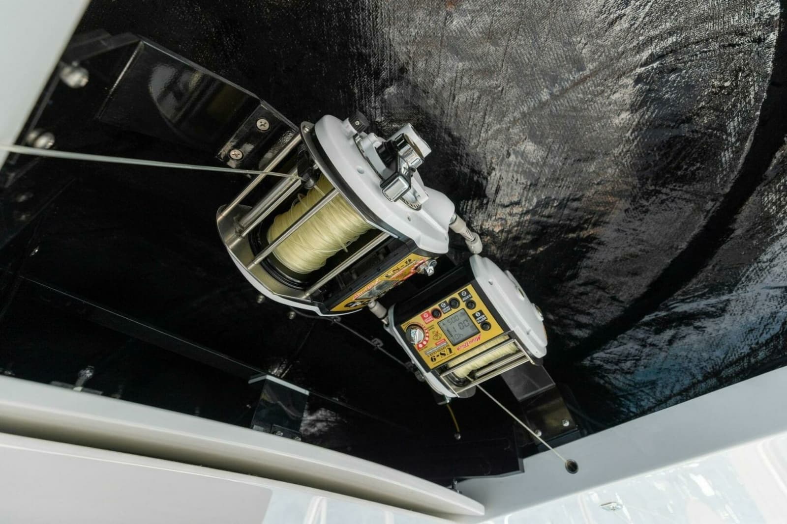 2026 Viking 82 Convertible - Photo 227