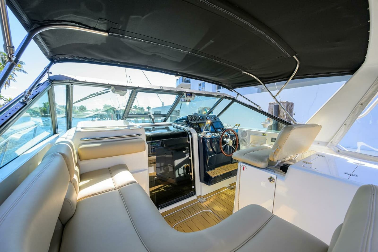 2002 Tiara Yachts 3100 LE - Photo 15