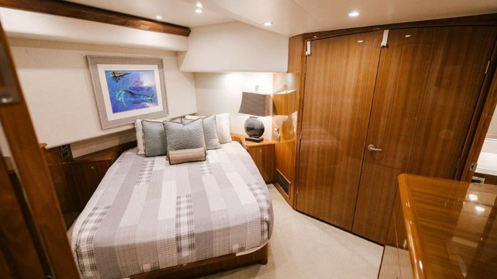 2007 Viking 64 Convertible - Photo 6