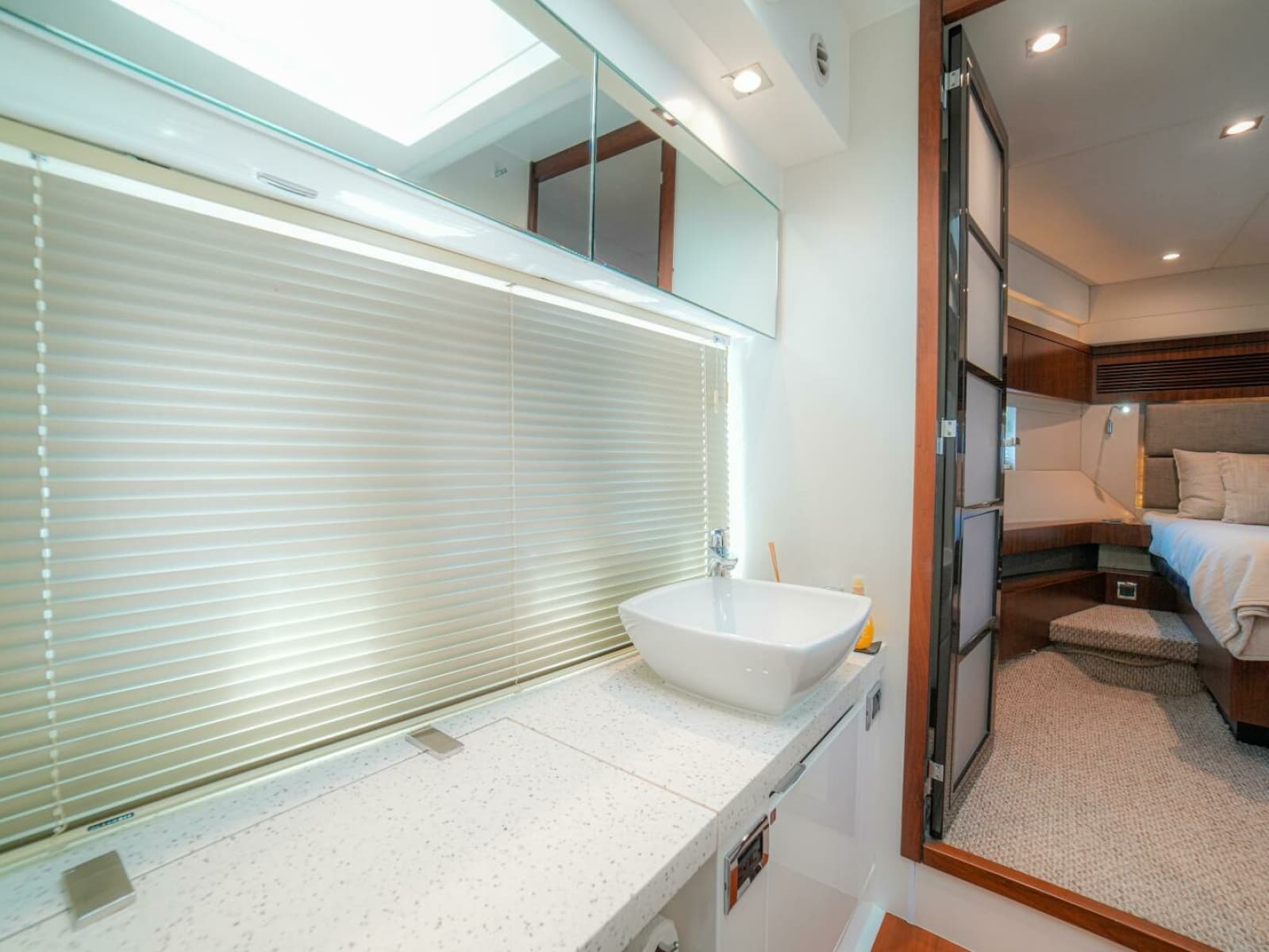 2014 Fairline 50 - Photo 36