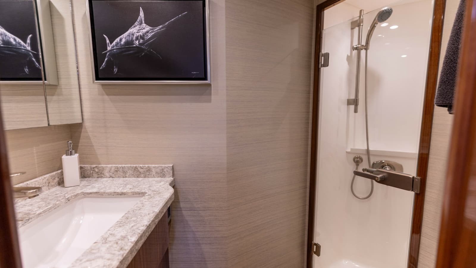 2019 Viking 68 Convertible - Photo 21