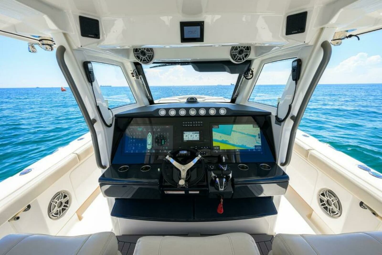 2021 Solace Center Console - Photo 19