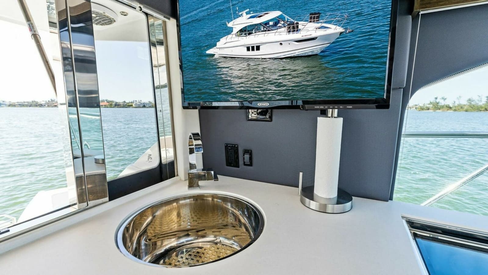 2019 Cruisers Yachts 45 Cantius - Photo 67