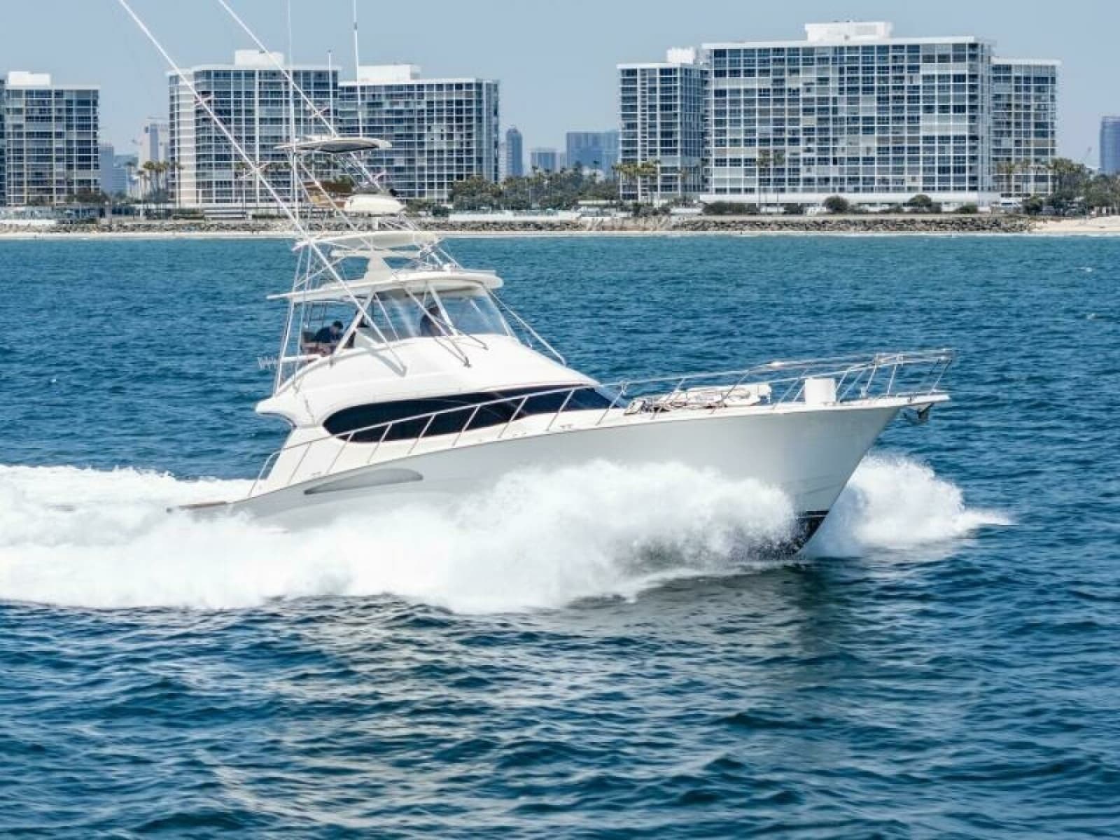 2004 Hatteras 54 Convertible - Photo 53