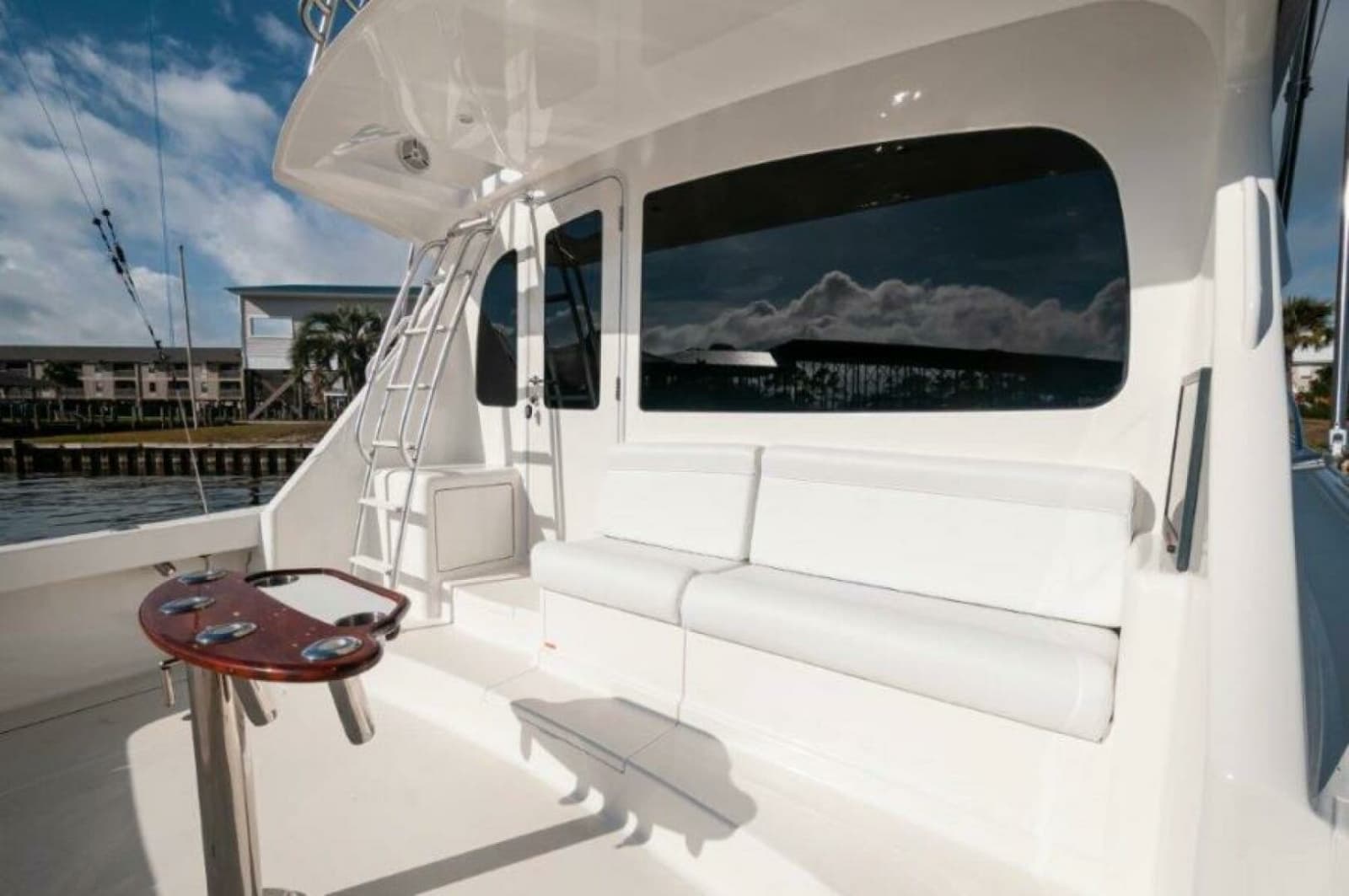 2012 Viking 42 Convertible - Photo 32