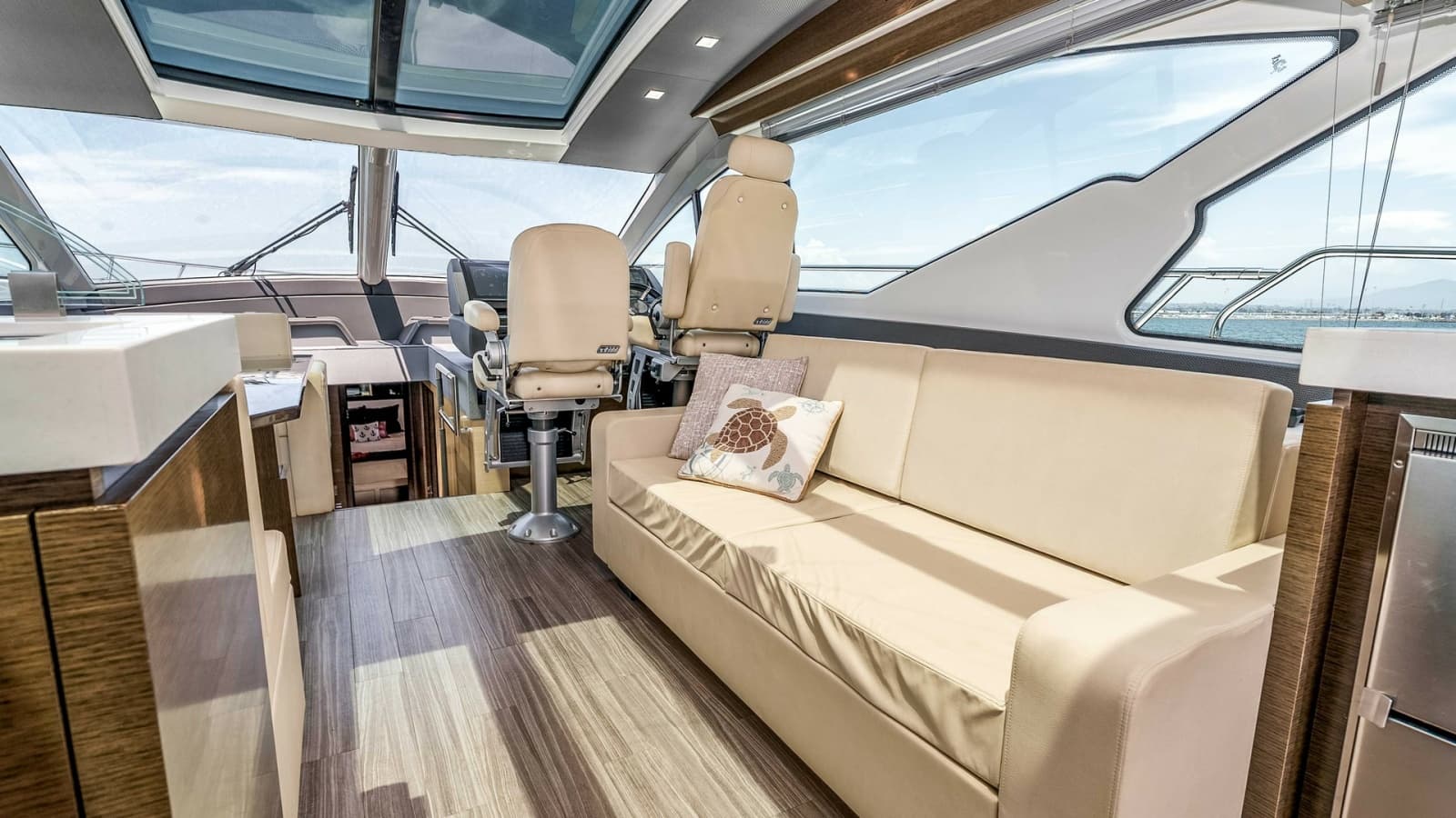 2017 Cruisers 60 Cantius  - Photo 10
