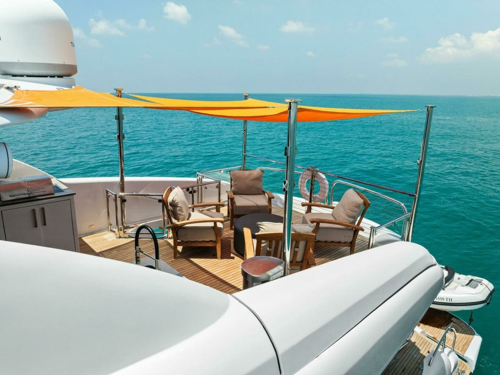 2006 Lazzara Yachts 84 Skylounge - Photo 81
