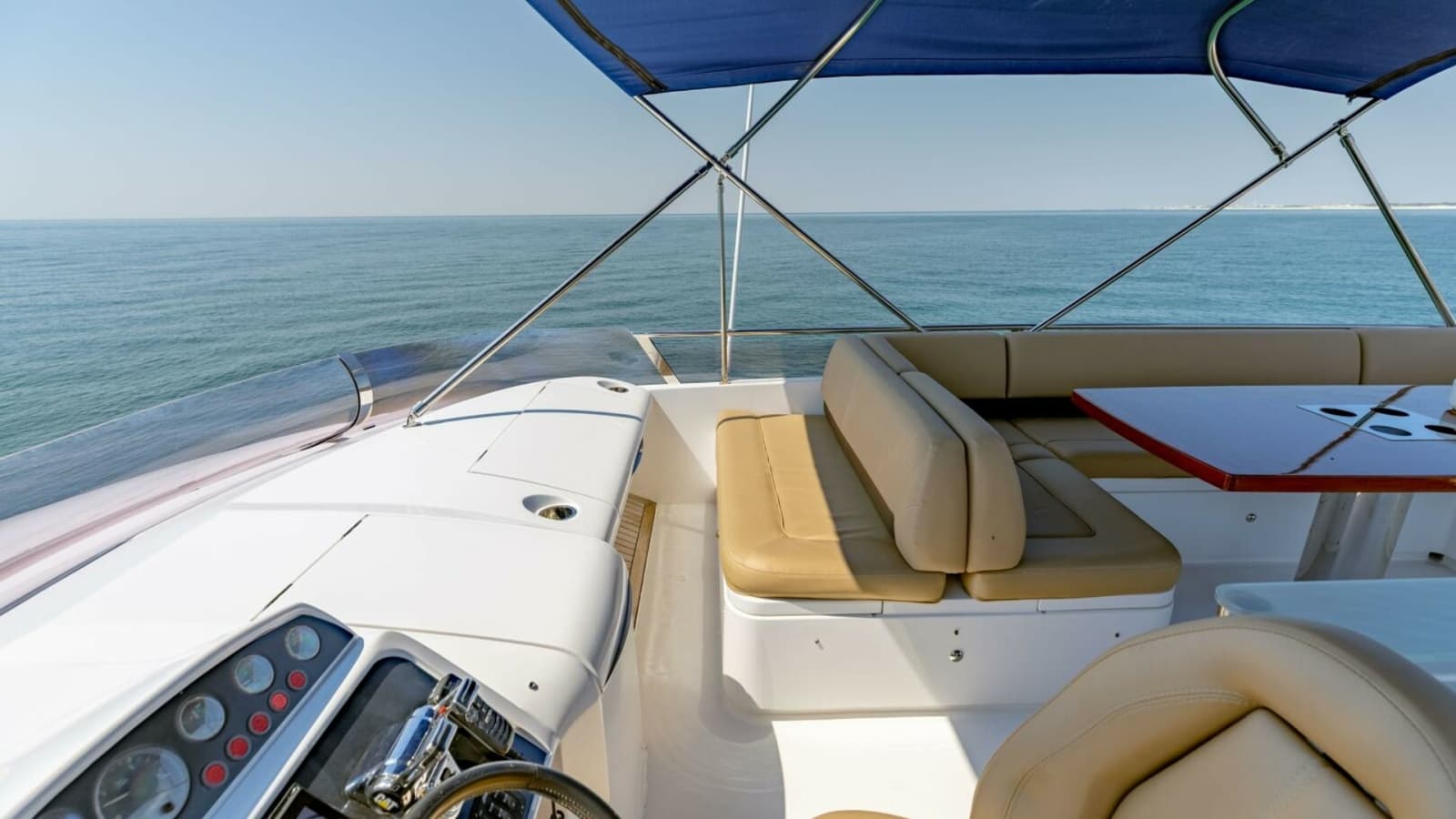 2011 Princess 64 - Photo 31