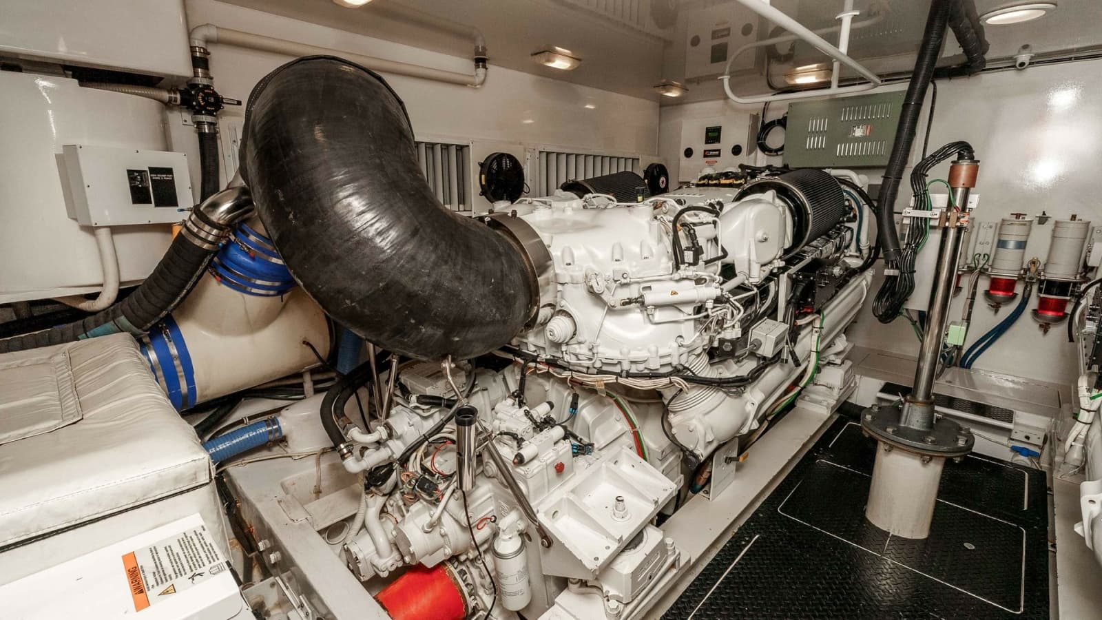 2014 Viking 76 Enclosed Bridge Sportfisher - Photo 47