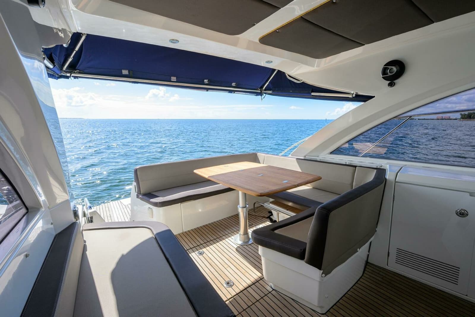 2015 Beneteau 38 GT - Photo 35
