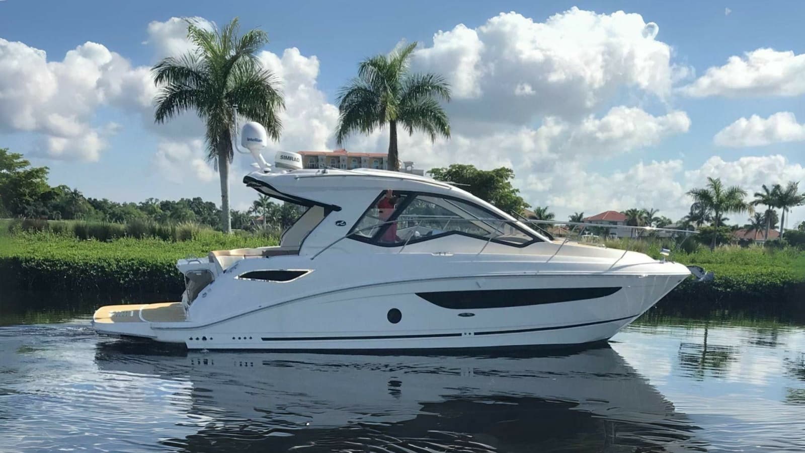 2018 Sea Ray Sundancer 350 - Photo 1